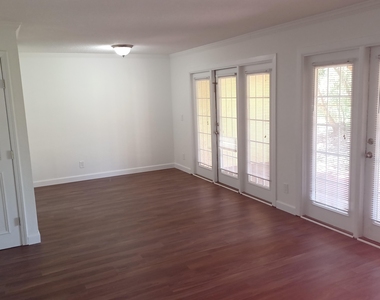 3918 La Mirada Drive N - Photo Thumbnail 3