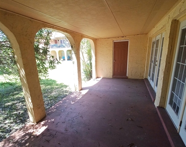 3918 La Mirada Drive N - Photo Thumbnail 21