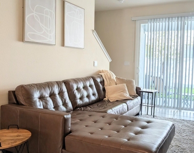 2845 Black Buck Circle - Photo Thumbnail 7
