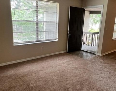 462 Crabapple Court - Photo Thumbnail 2