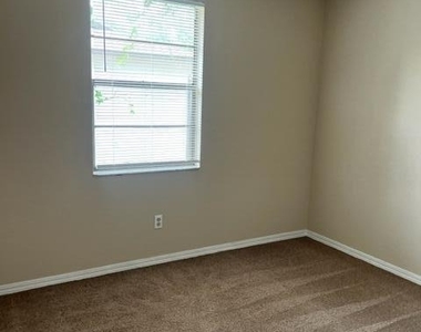 462 Crabapple Court - Photo Thumbnail 7