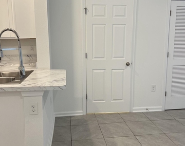 4001 Haymon Avenue - Photo Thumbnail 6