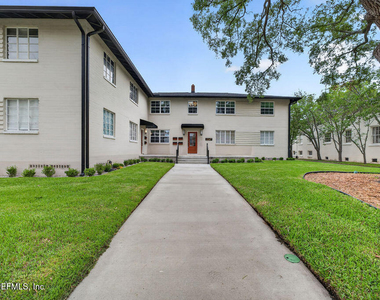 2247 Riverside Avenue - Photo Thumbnail 20