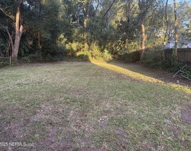 903 Melson Avenue - Photo Thumbnail 9