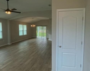 70409 Winding River Drive - Photo Thumbnail 8