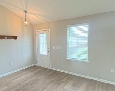 70409 Winding River Drive - Photo Thumbnail 9