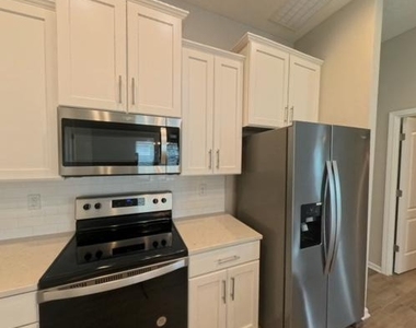 70409 Winding River Drive - Photo Thumbnail 3