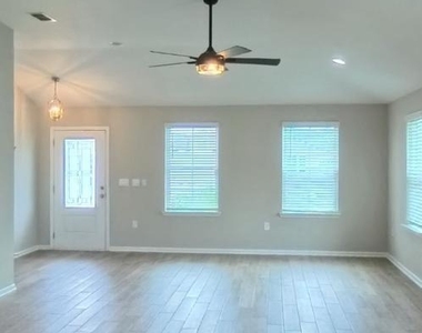 70409 Winding River Drive - Photo Thumbnail 10