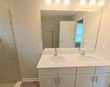 70409 Winding River Drive - Photo Thumbnail 19
