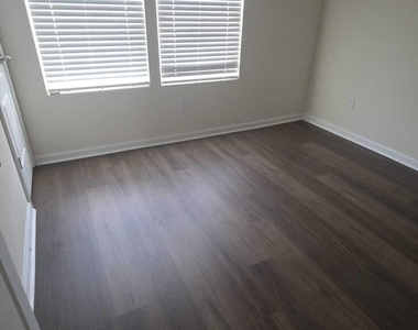 592 Running Woods Street - Photo Thumbnail 14