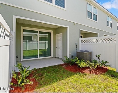 592 Running Woods Street - Photo Thumbnail 17