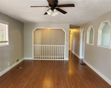 931 Auburn Road - Photo Thumbnail 5