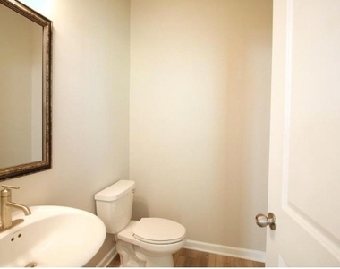 4514 Valtek Court - Photo Thumbnail 10