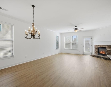 5060 Rialto Way - Photo Thumbnail 5