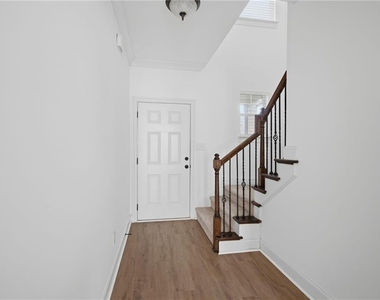 5060 Rialto Way - Photo Thumbnail 1