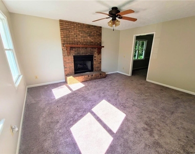 1843 Easter Cody Court - Photo Thumbnail 1