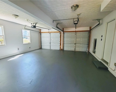 1843 Easter Cody Court - Photo Thumbnail 6