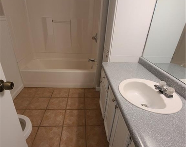 1843 Easter Cody Court - Photo Thumbnail 12