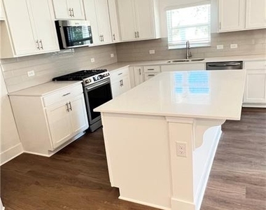 2720 Westgate Park Drive - Photo Thumbnail 8