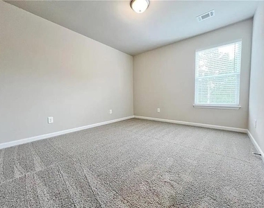 5520 Rock Place Court - Photo Thumbnail 8