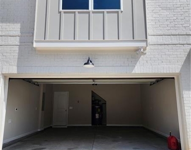 5520 Rock Place Court - Photo Thumbnail 2