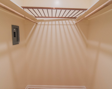 9654 Golf Terrace - Photo Thumbnail 8