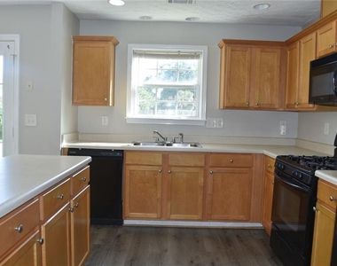 1854 Pierce Way - Photo Thumbnail 5