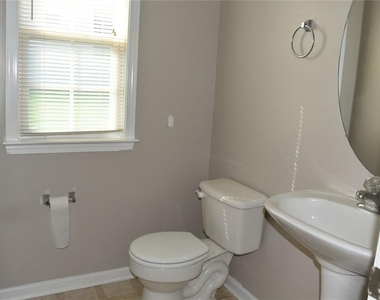 1854 Pierce Way - Photo Thumbnail 14