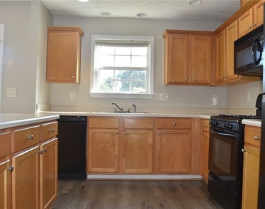 1854 Pierce Way - Photo Thumbnail 6