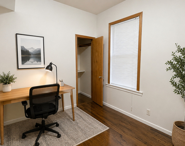 4833 W Montana Street - Photo Thumbnail 3