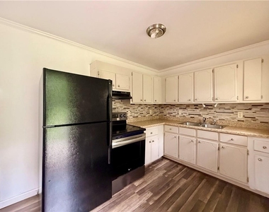 3151 Bluebird Lane - Photo Thumbnail 2