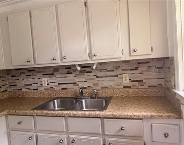 3151 Bluebird Lane - Photo Thumbnail 7