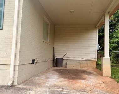 3151 Bluebird Lane - Photo Thumbnail 14