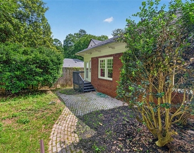 582 Clifton Road Ne - Photo Thumbnail 42