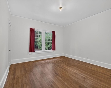 582 Clifton Road Ne - Photo Thumbnail 25