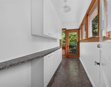 582 Clifton Road Ne - Photo Thumbnail 22