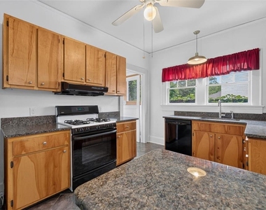 582 Clifton Road Ne - Photo Thumbnail 19