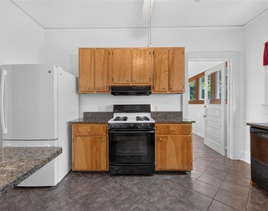 582 Clifton Road Ne - Photo Thumbnail 21