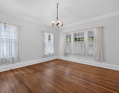 582 Clifton Road Ne - Photo Thumbnail 14