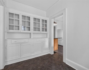 582 Clifton Road Ne - Photo Thumbnail 15