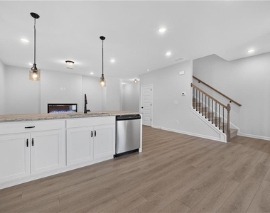 58 Jacobs Farm Lane - Photo Thumbnail 13