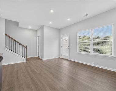 58 Jacobs Farm Lane - Photo Thumbnail 14