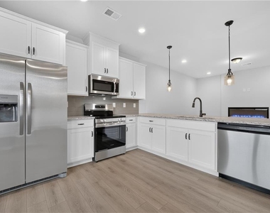 58 Jacobs Farm Lane - Photo Thumbnail 12