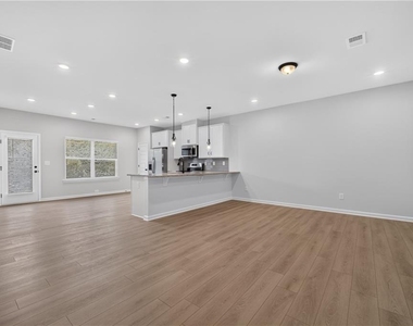 58 Jacobs Farm Lane - Photo Thumbnail 5