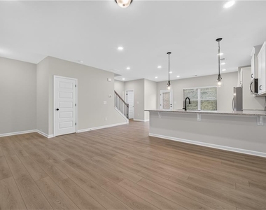 58 Jacobs Farm Lane - Photo Thumbnail 8