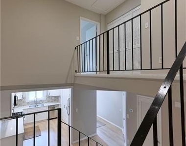 2179 Surrey Court Se - Photo Thumbnail 16