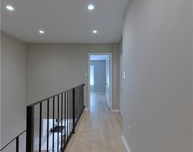 2179 Surrey Court Se - Photo Thumbnail 17