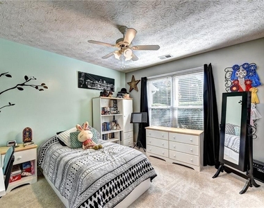 3940 Piper Glen Drive - Photo Thumbnail 23