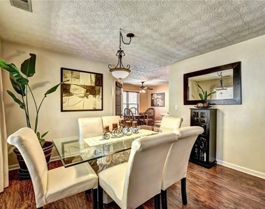 3940 Piper Glen Drive - Photo Thumbnail 5