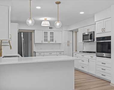 1305 Warwick Court - Photo Thumbnail 1